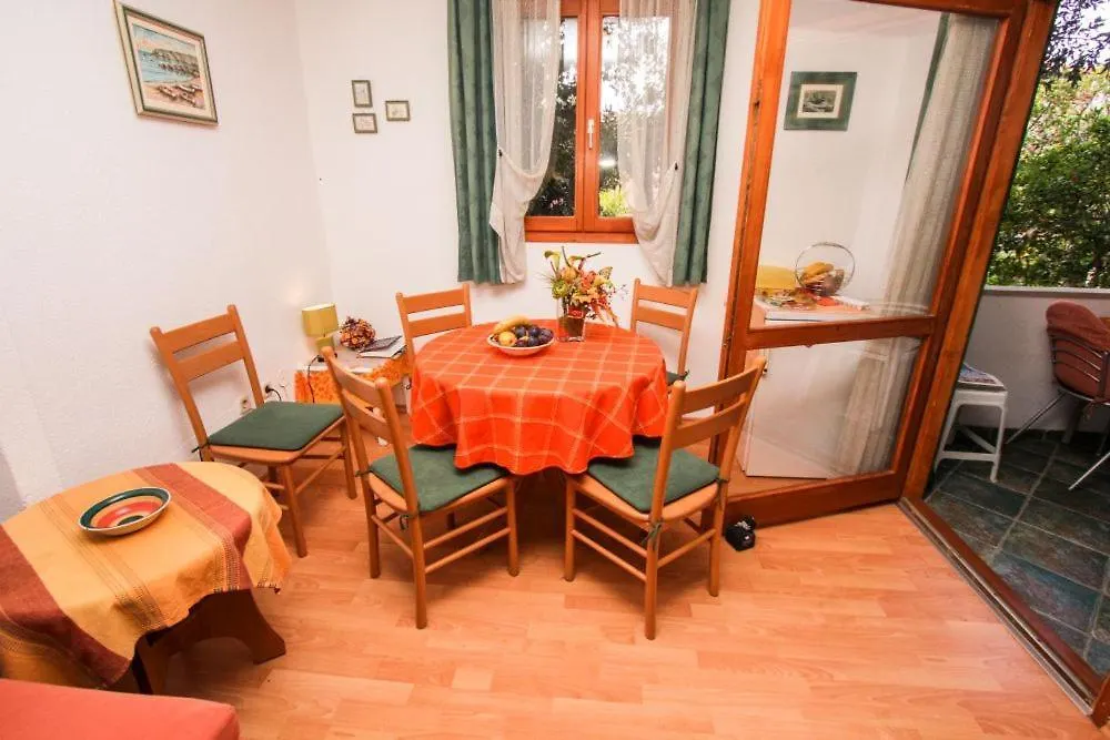 Apartments Irena Punta Skala Petrcane