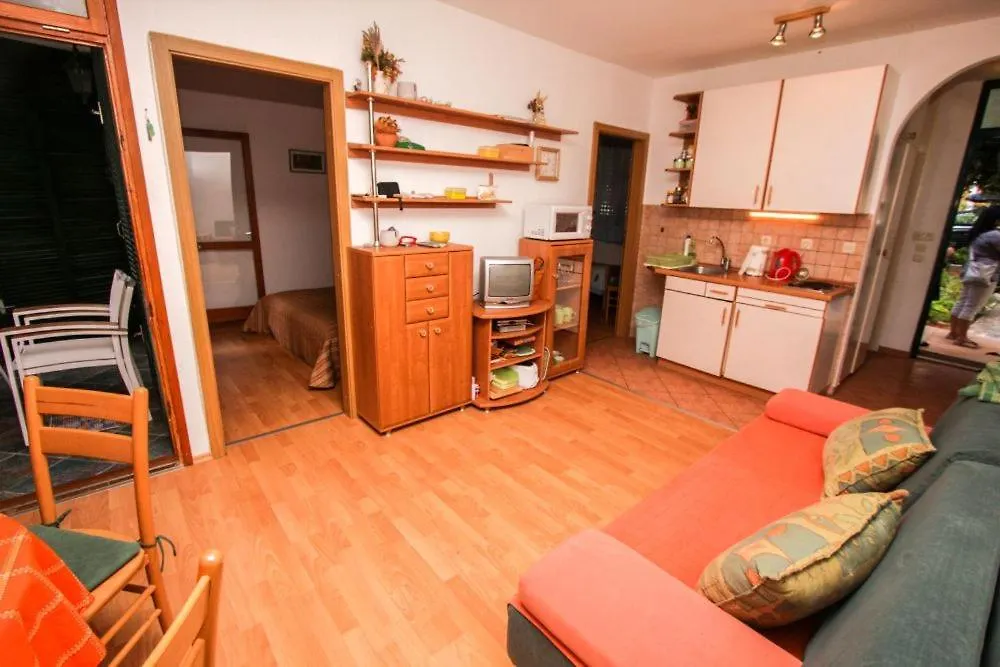 Apartments Irena Punta Skala Petrcane