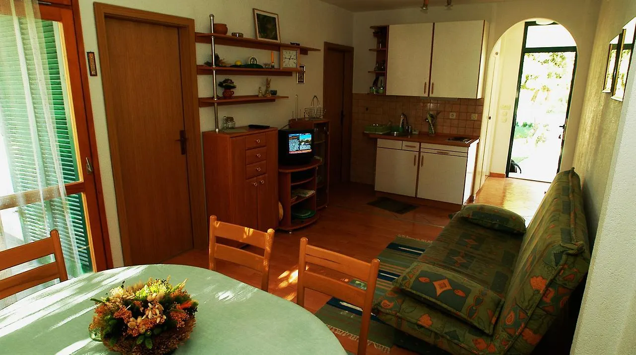 Apartments Irena Punta Skala Petrcane