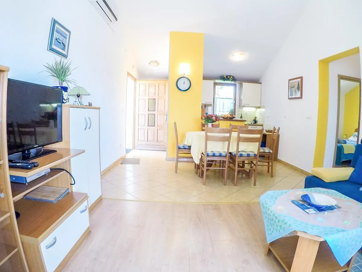 Apartments Irena Punta Skala Petrcane Croatia