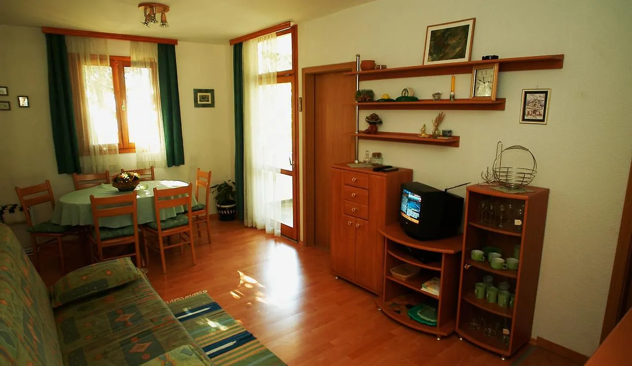 Apartments Irena Punta Skala Petrcane 0*,
