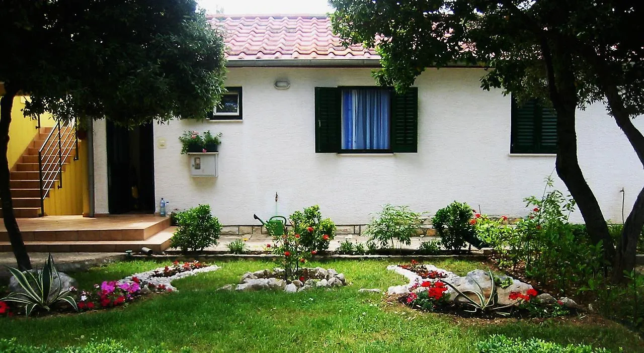 Apartments Irena Punta Skala Petrcane Croatia