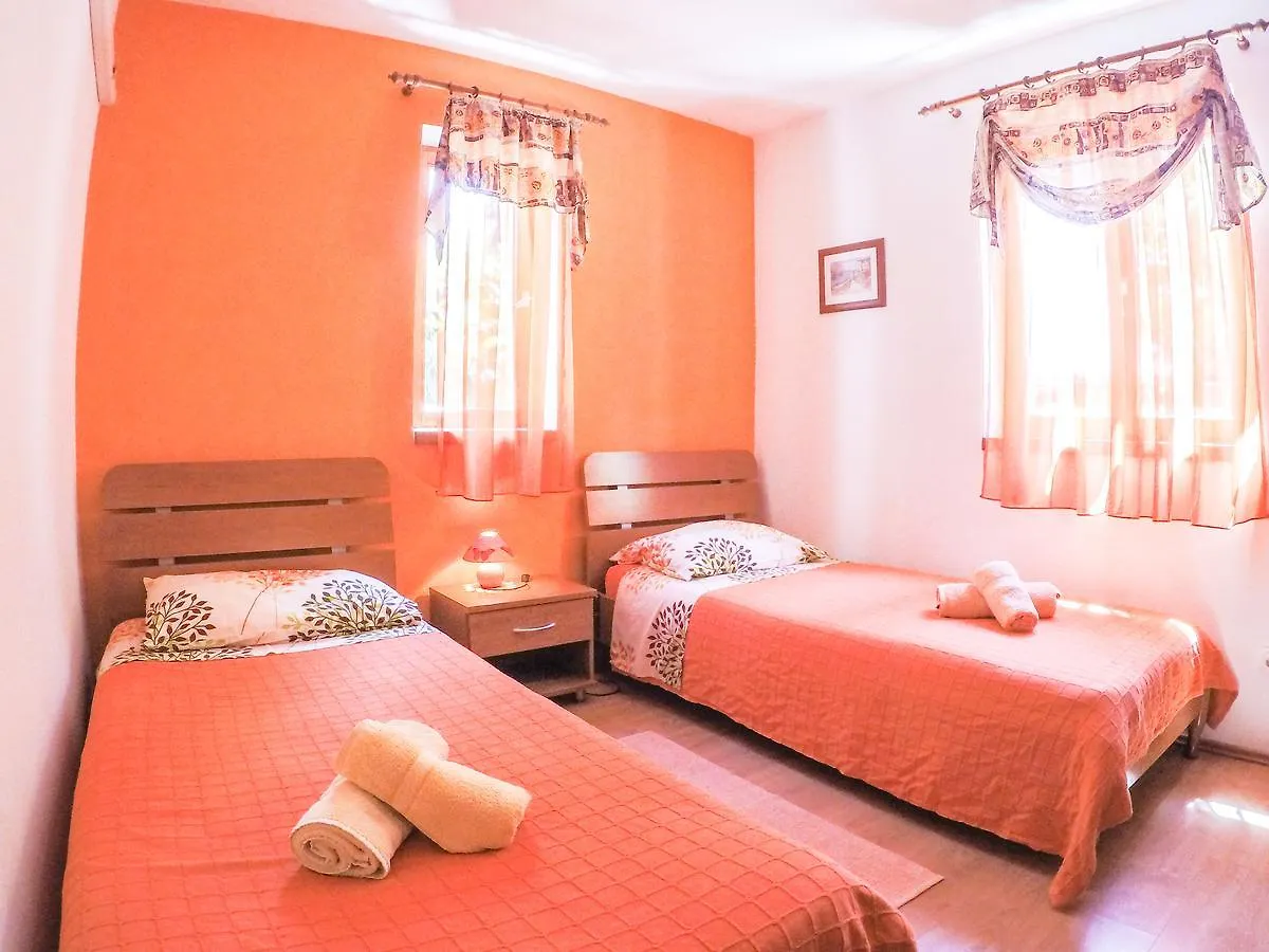 Apartments Irena Punta Skala Petrcane